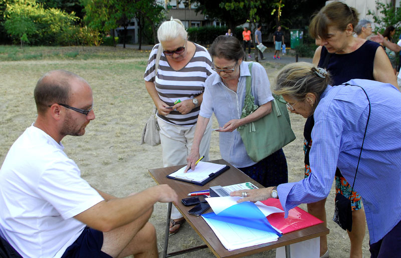Станари блока 9А: Не дамо нашу пољану