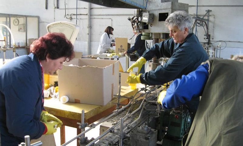 Чарапански гиганти одоше у стечај