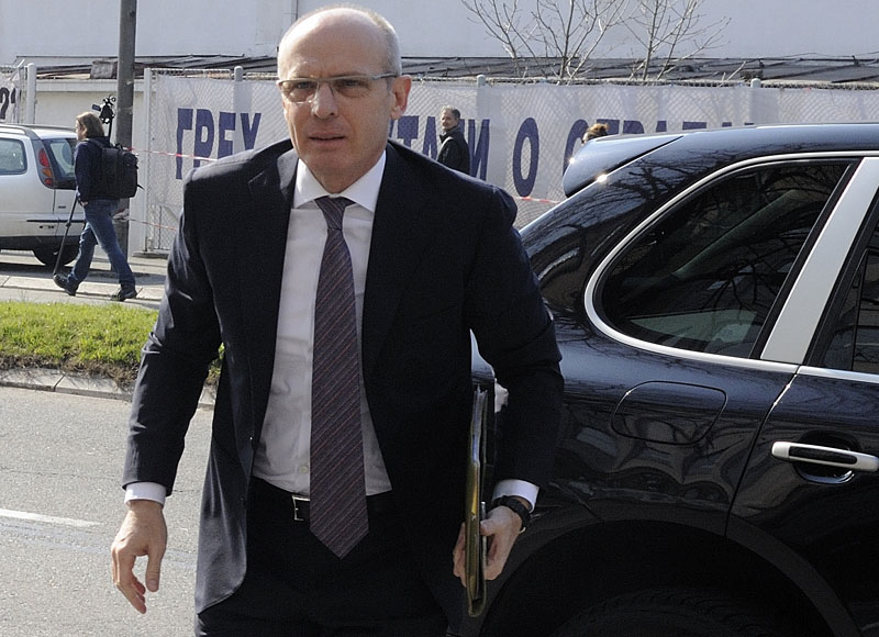 На Милана Бека је пуцао мушкарац, пала му је капуљача али нисам му видео лице!