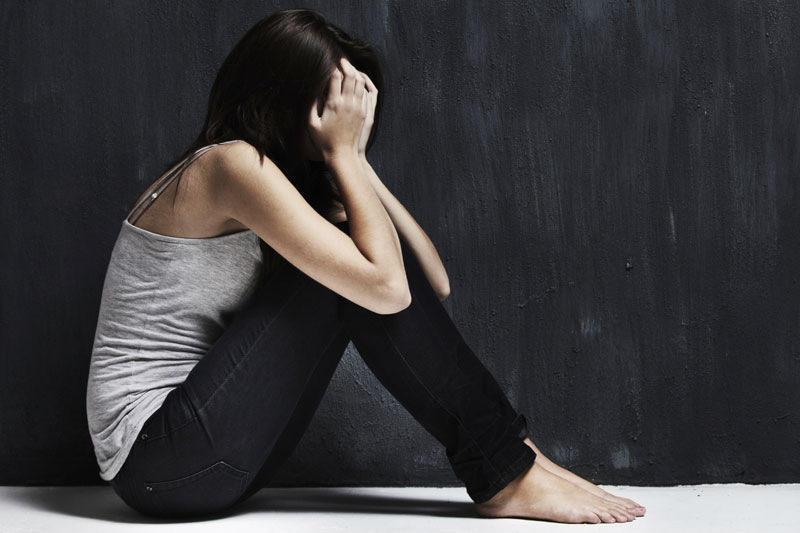 Обљубио и опијао тринаестогодишњакињу, девојчица завршила у болници!