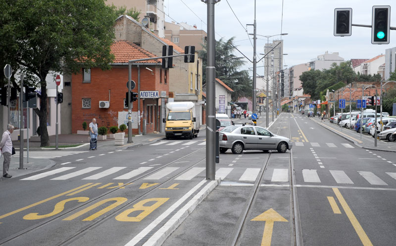 Степа отворен, следе - поправке!