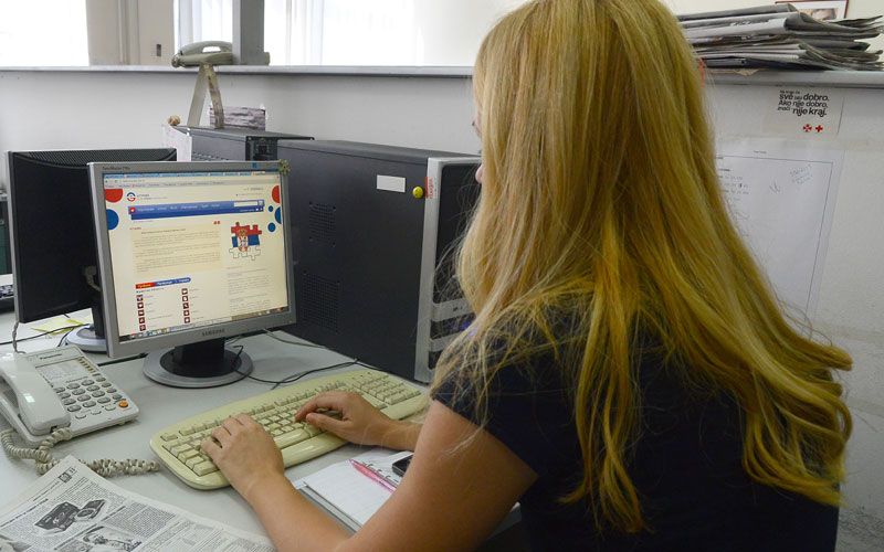 Једна цена на порталу електронске управе, друга на шалтерима општина
