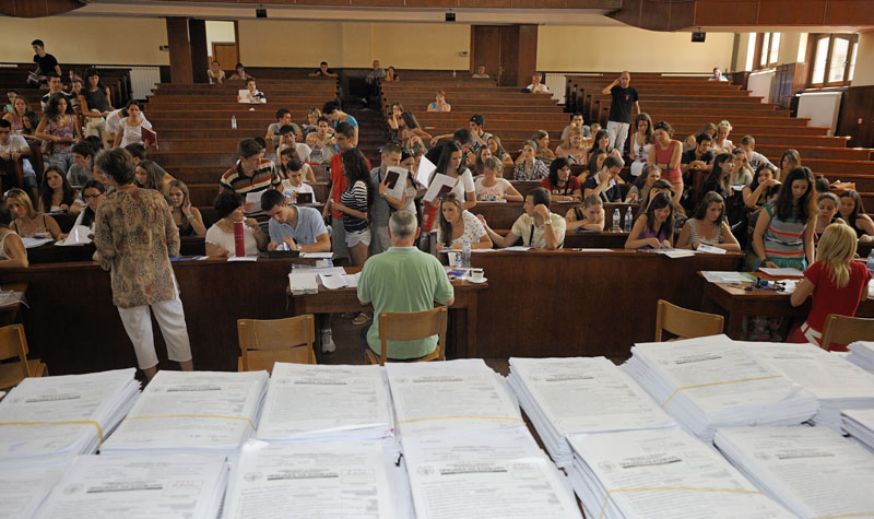 Студенте из ЦГ тера петиција