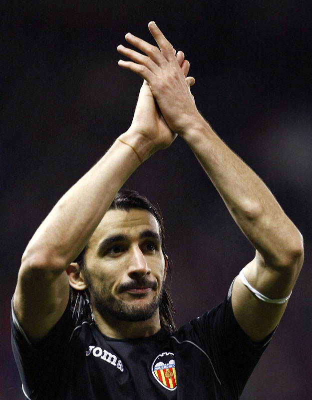 Непознато лице пуцало на фудбалера Фенербахчеа