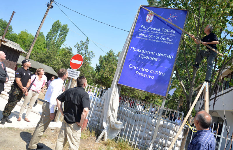 Уручена донација прихватном центру за мигранте у Прешеву