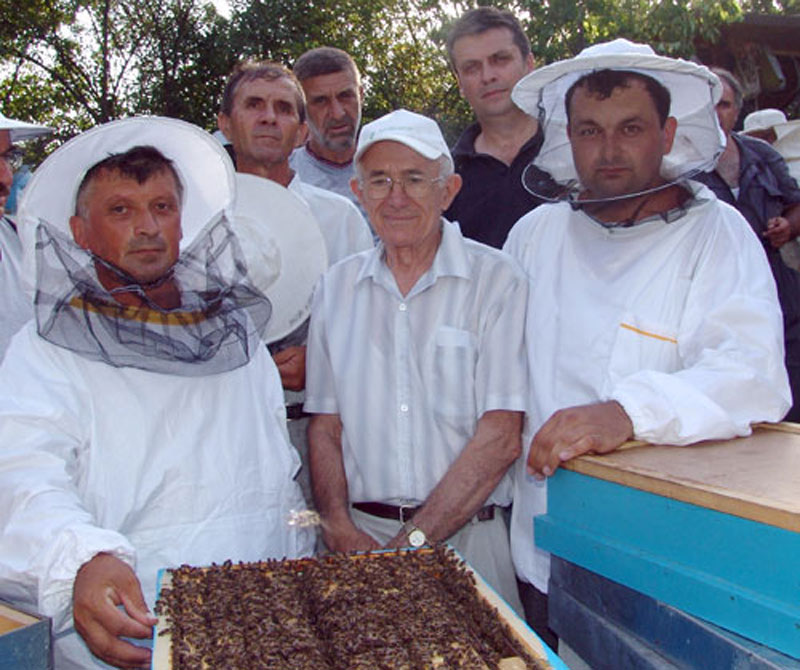 Хоће мед испод цене