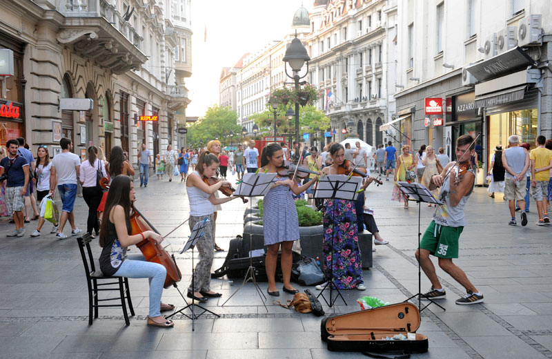 Улични музичари: Дневница у Кнезу 6.000 динара!