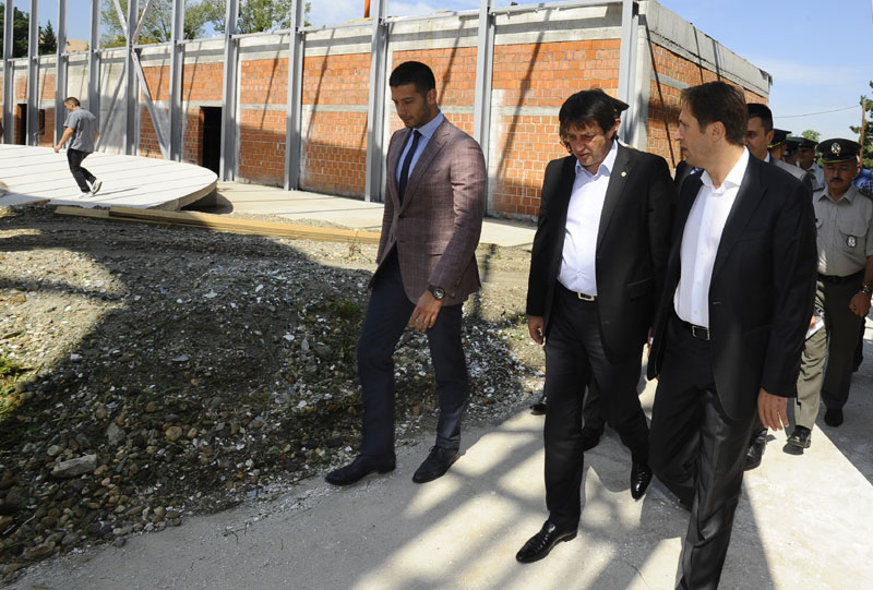 Министри Удовичић и Гашић обишли атлетску дворану на Бањици: Усељење на зиму