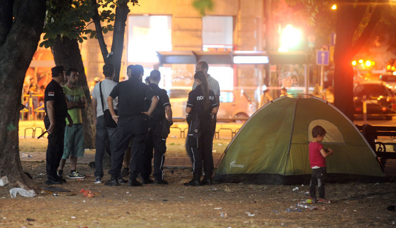 Ухапшен полицајац због разбојништва над Сиријцима: Узео од избеглица 2.050 евра и документа