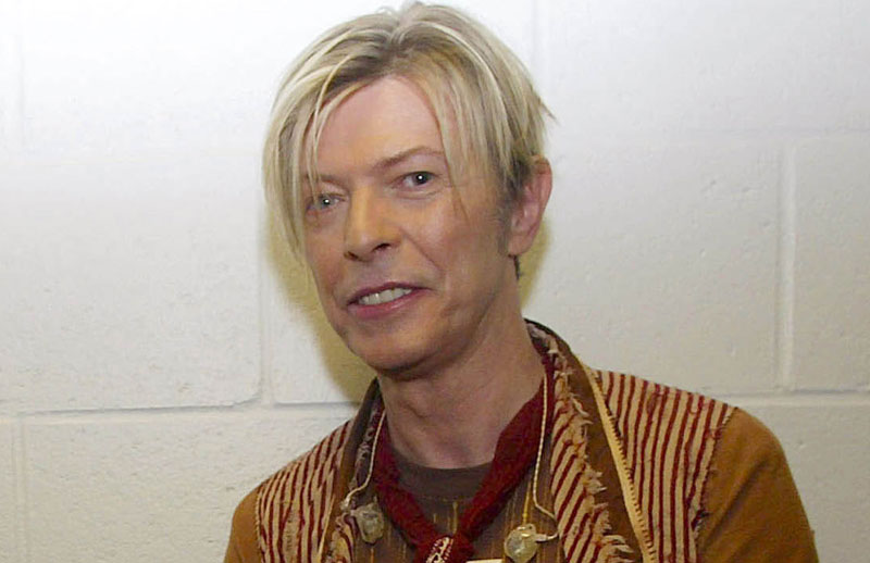 Зашто се Дејвид презивао Боуви?