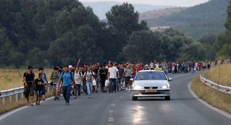 МСП: Не ићи на прелаз Ђевђелија, не примати мигранте у кола