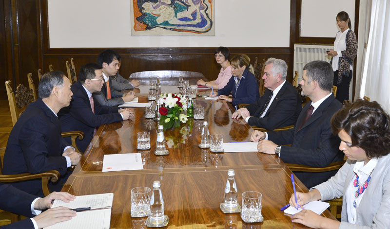 Кинези улажу у месну индустрију