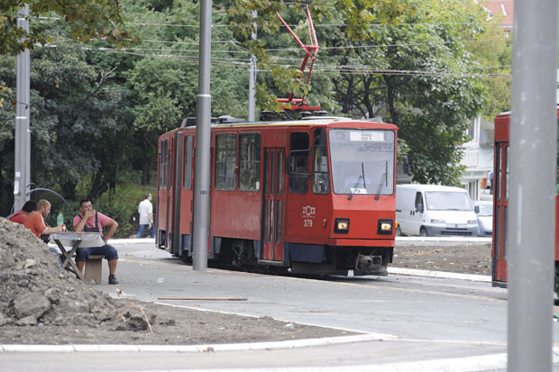Нове шине, али стари трамваји
