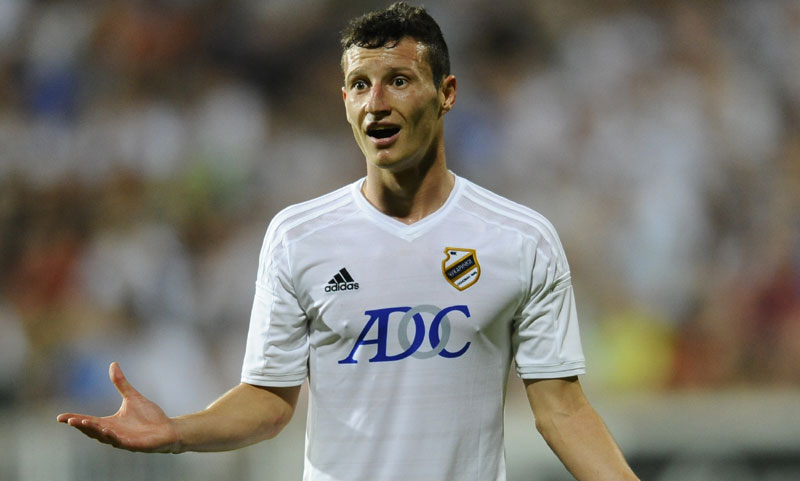 Срнић све ближи Маракани, Сикимић потписује за Звезду