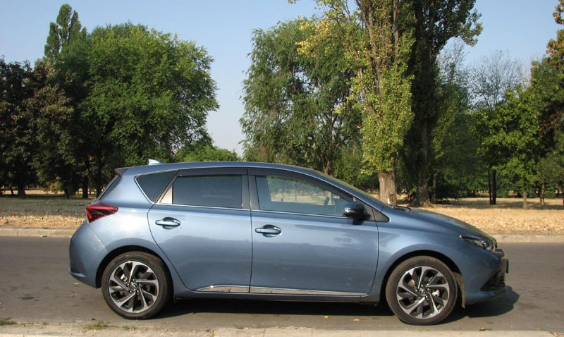 Тест ”Новости”: Нова “Тојота аурис”