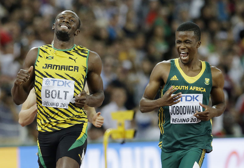 Болт “одувао” Гетлина у трци на 200 метара, па га камерман оборио (ВИДЕО)