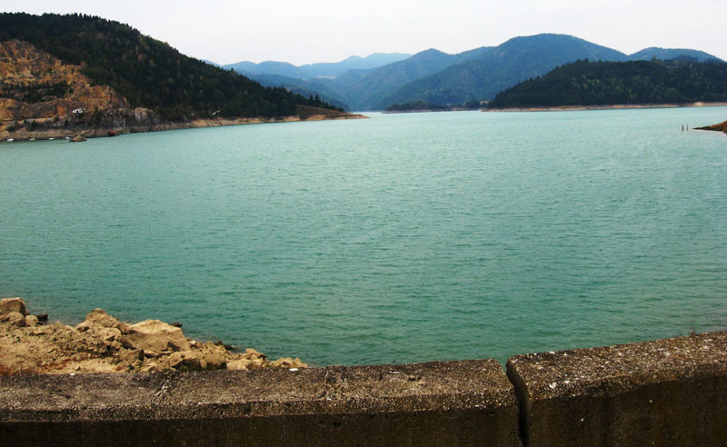 Српски пилот нестао у дубинама језера 