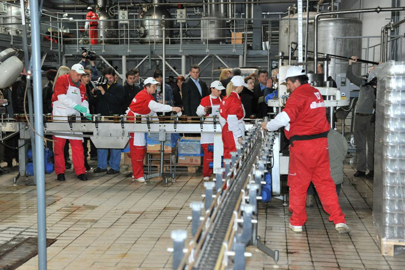 Газда чека добош