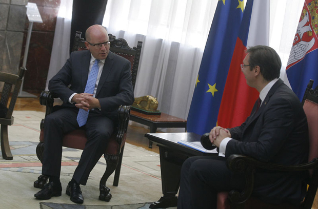 Вучић: Кроз Србију прошло 115.000 избеглица, Чешка нуди помоћ