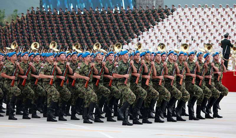 Гардисти Србије марширали у част победе над фашизмом