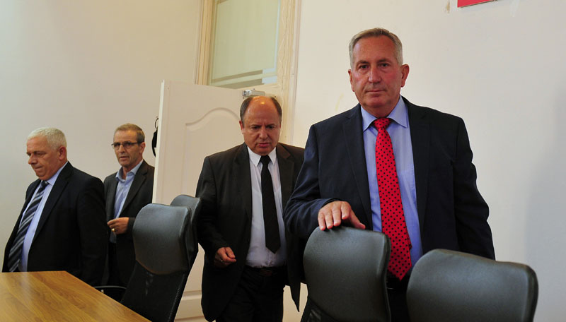 Провокација поново са југа 