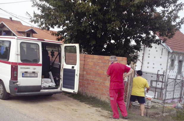 Уместо пацијената превозе џакове?