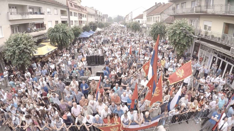 Револт креће из шатора!