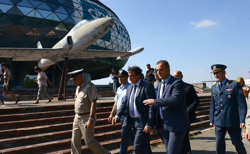 Тражили од Путина два акумулатора за “мигове”, а “затурили” 18 у складишту у Панчеву!
