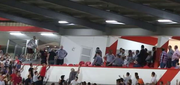 ВИДЕО: Хулигани напали ложу у којој је био и Јешић