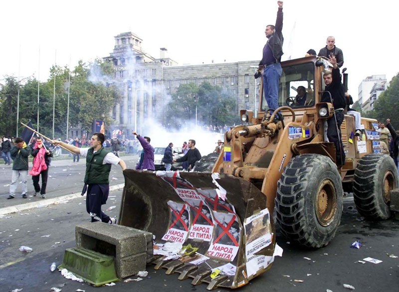 Пети октобар су сви заборавили