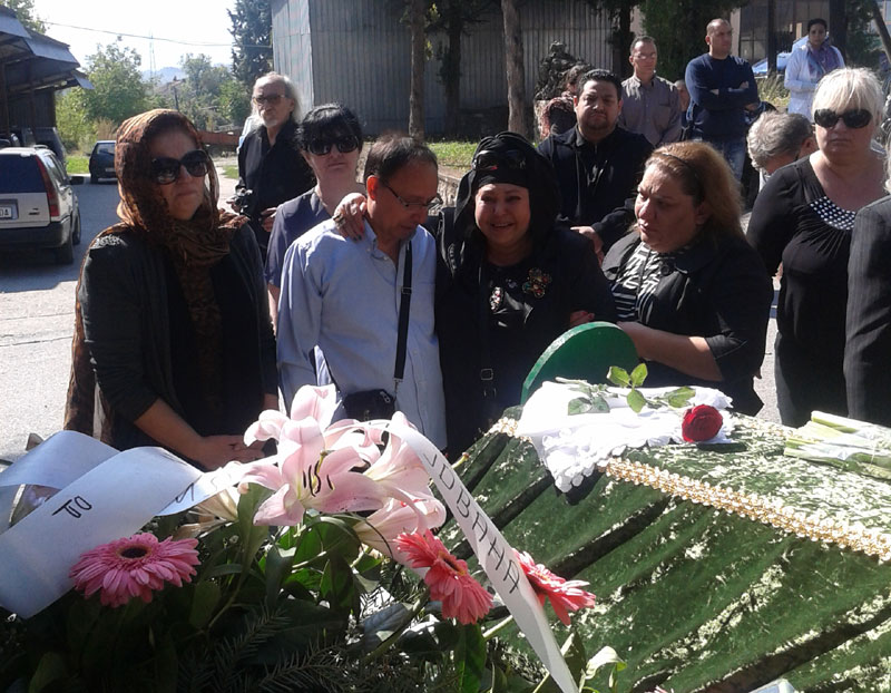 Сахрањена Уснија Реџепова: Последњи аплауз за Коштану
