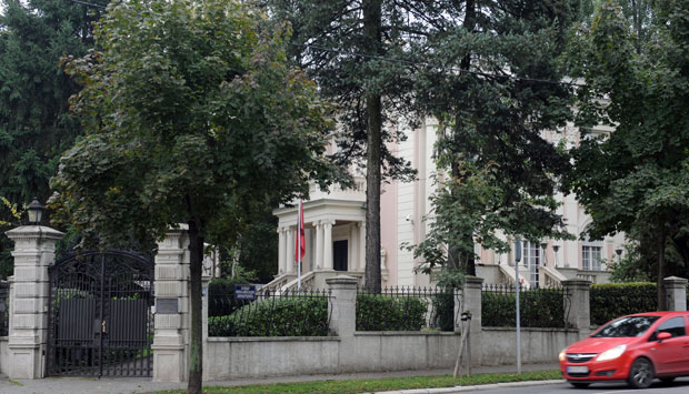 Амбасада Албаније остаје Србији