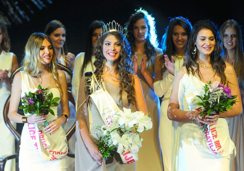 Најлепша Катарина Шулкић - Публику одушевила певајући о Богородици