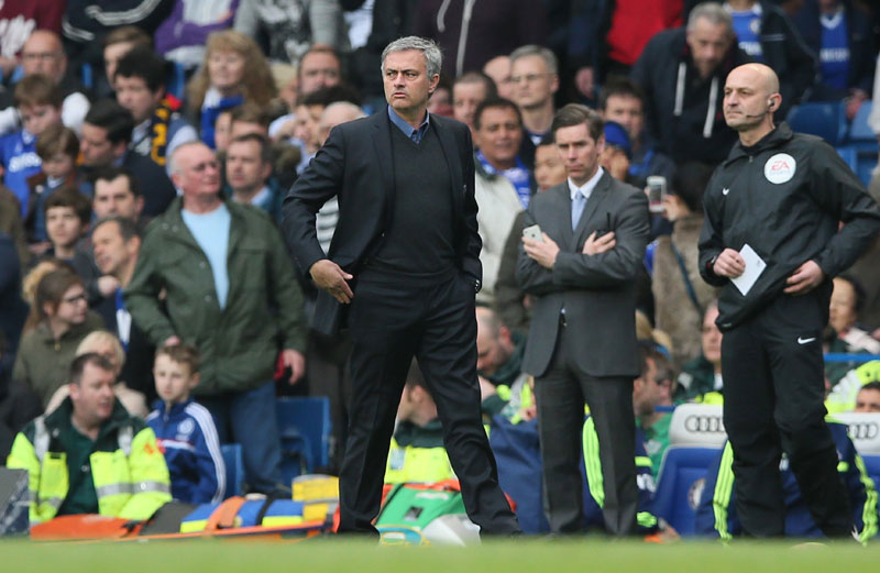 Челси отпустио Муриња