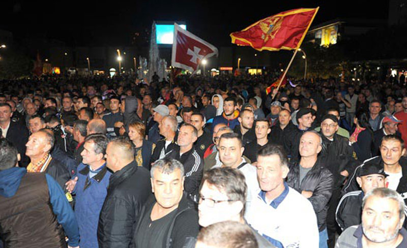 Завршен протест у Подгорици; Мандић: Ђукановић побегао авионом из земље; ДПС: Мило није побегао (ВИДЕО)