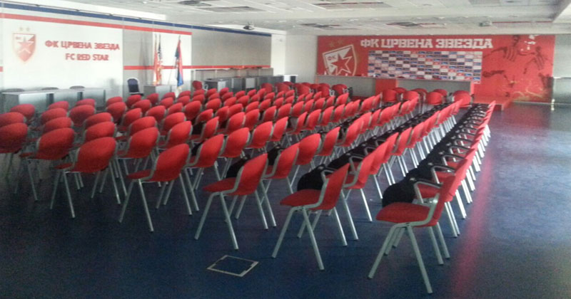 Искључена струја на Маракани, Грофова конференција одржана на тераси стадиона