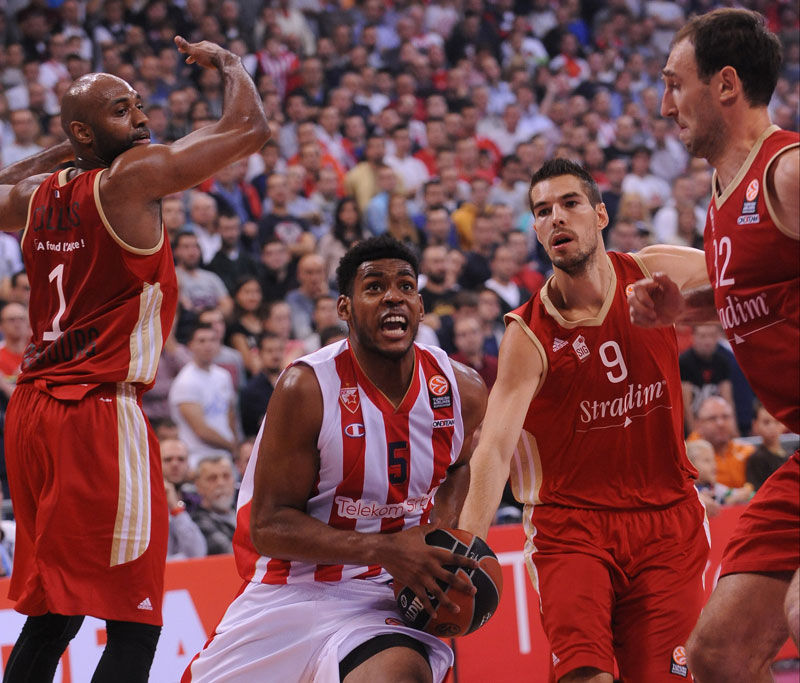 Црвена звезда - Фенербахче 60:74 (КРАЈ)