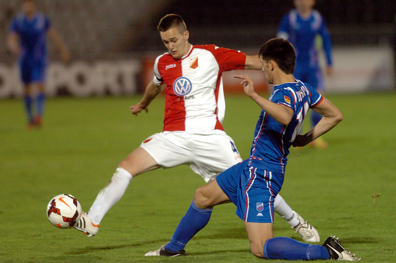 Председник Војводине: Иванићеви менаџери уцењују клуб