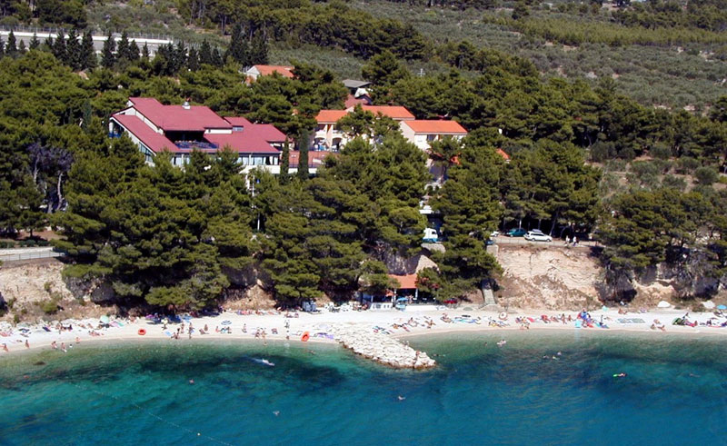 Хрват Србима уништава документа у Стразбуру