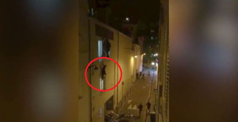 ЈЕЗИВО: Жена висила са прозора бежећи од терориста у Паризу (ВИДЕО)