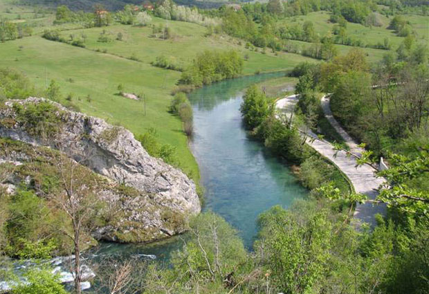 Бајка на пет река