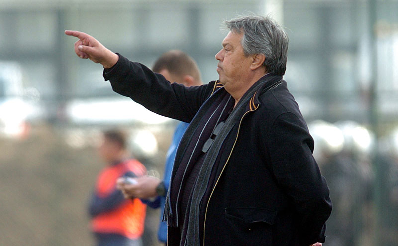 Како се у школи ФСС добијају дипломе (3): Трговци уништавају тренере