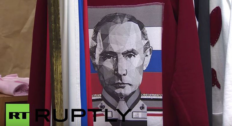 ВИДЕО: Муслиманка велики фан Путина, прави хаљине и мајице са његовим ликом 