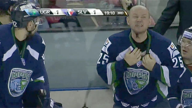 Хорор на хокејашком мечу: Нађ клизаљком посекао по врату Ситникова