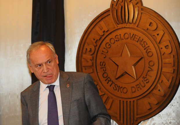 Вучелић о дешавањима на Врачару: Павловић се није извинио Вулићевићу, Јевтовићу су избили зуб...