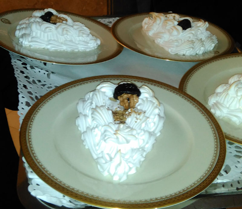 ШТА СЕ ДОГАЂАЛО ИЗА КУЛИСА САМИТА: Разноврсан јеловник, забрањено пушење, доста воћа, мало музике...