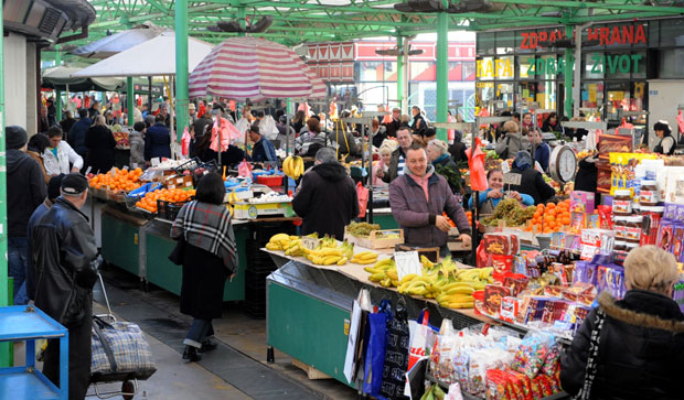 Приватнику метла а држави вода