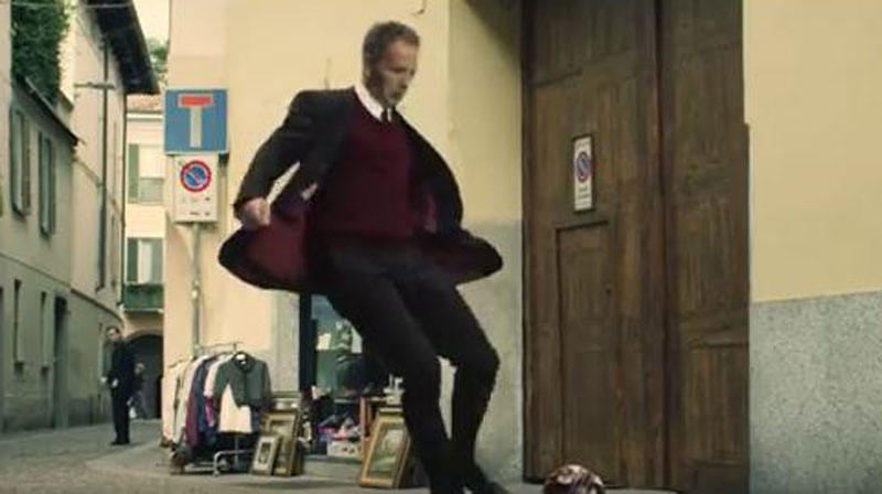 ВИДЕО: Миха и играчи зауставили пљачкаше