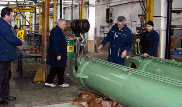 Радници преузимају фабрике