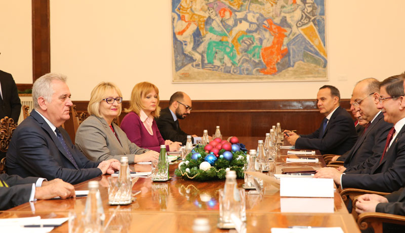 Давутоглу тражи од Николића помоћ за спор са Русијом 